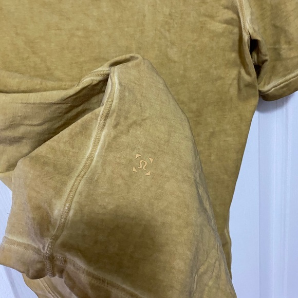 Lululemon 5 Year Basic Tee *Sun Wash - Picture 6 of 6